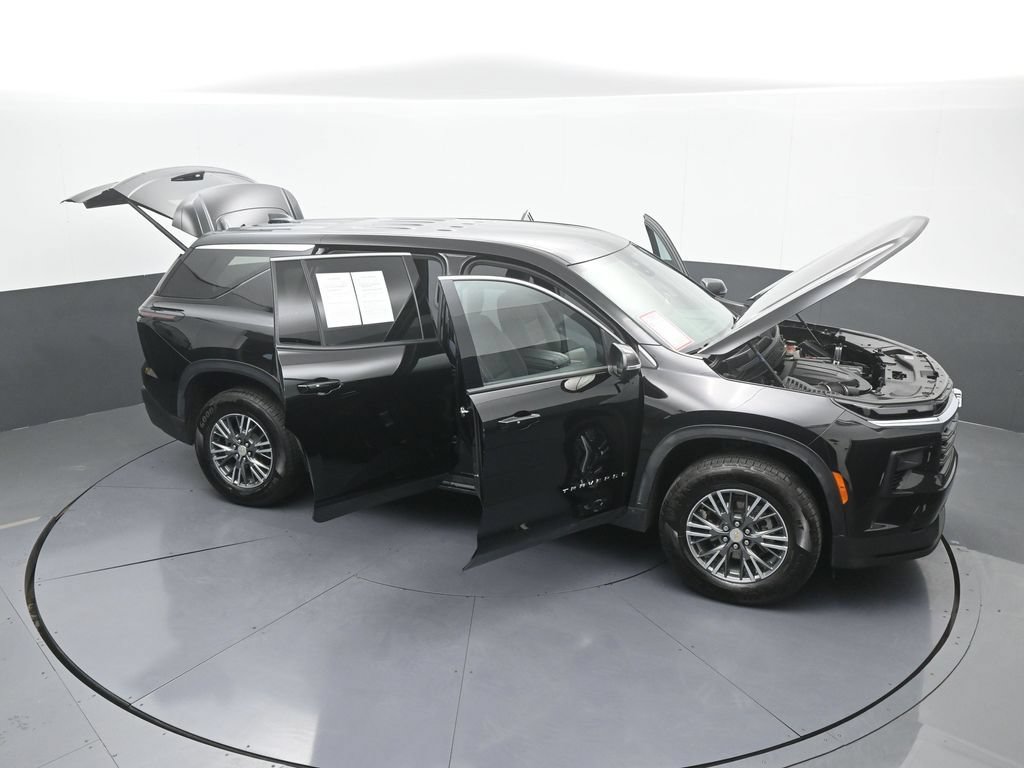 Used 2024 Chevrolet Traverse LS FWD image 79