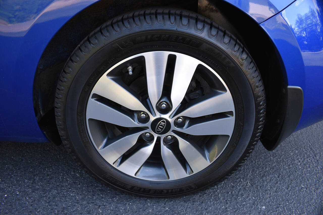 Used 2013 Kia Forte Koup EX FWD image 37