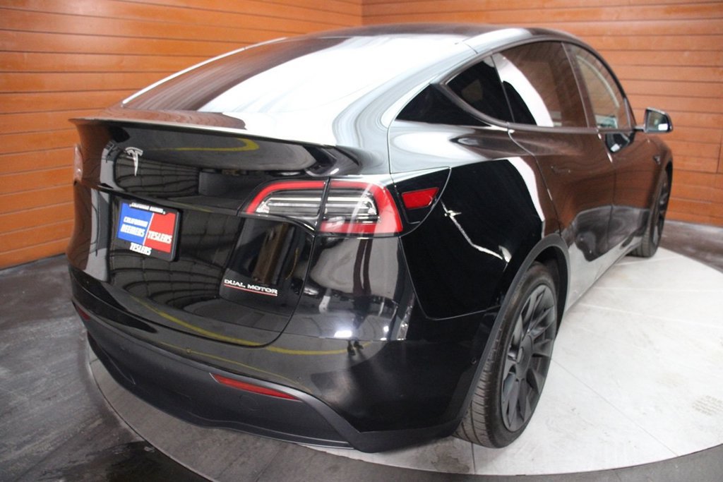 Used 2022 Tesla Model Y Performance AWD/4WD image 15