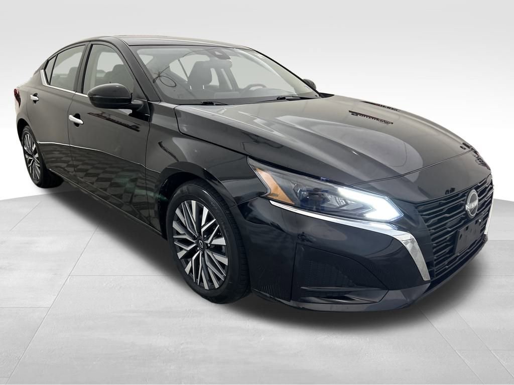 Used 2023 Nissan Altima 2.5 SV image 8