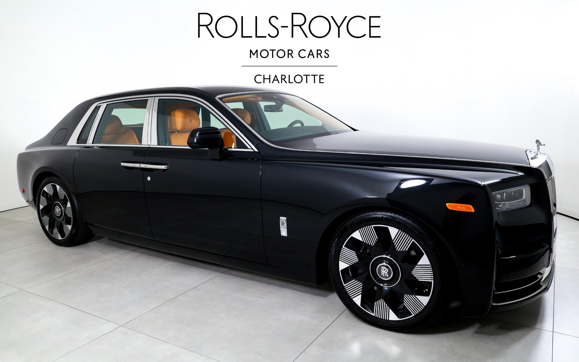 New 2027 Rolls-Royce Phantom Sedan RWD image 5