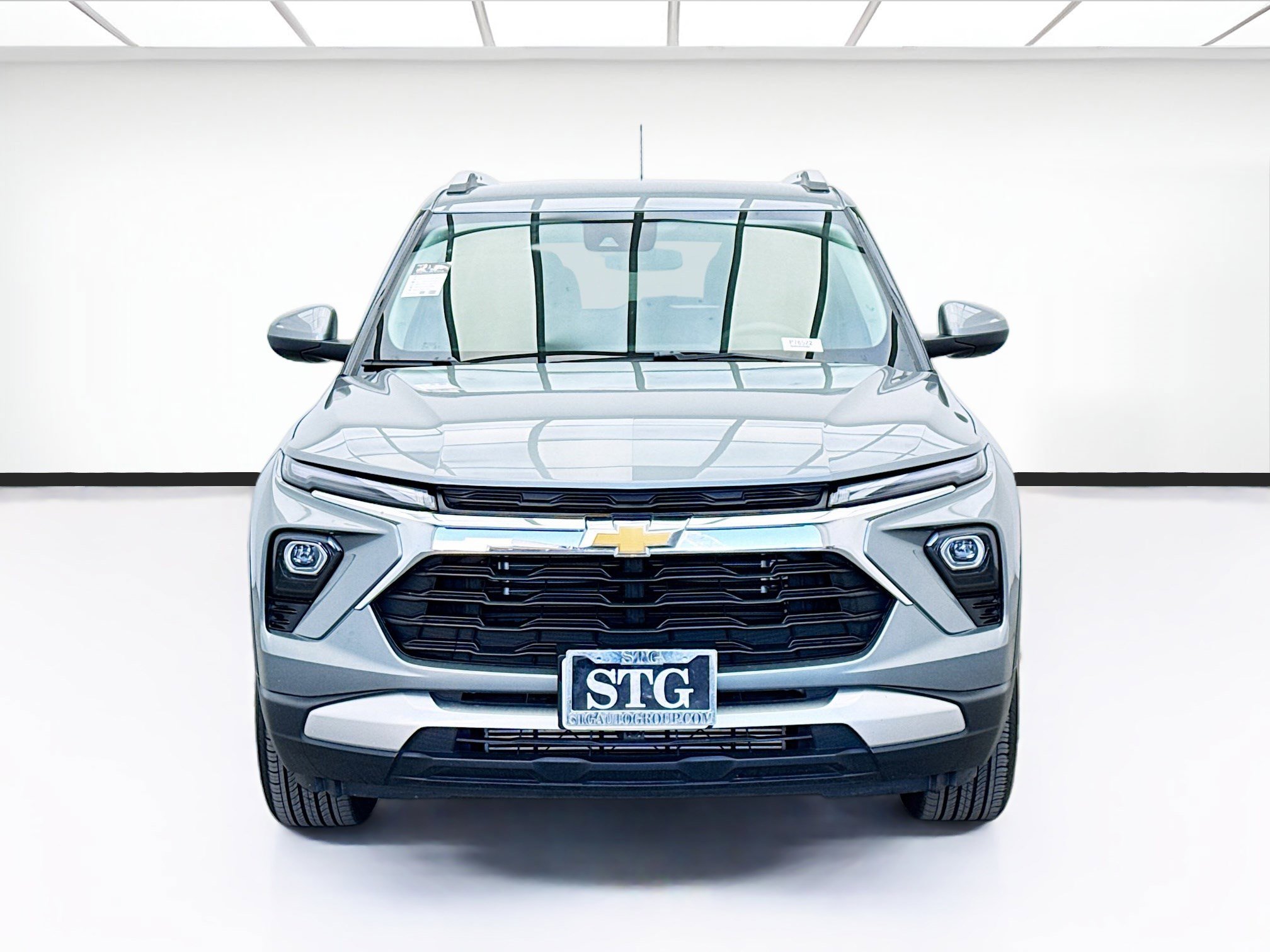 Used 2024 Chevrolet TrailBlazer LT FWD image 2