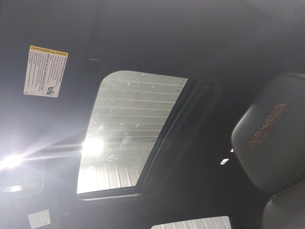 Used 2024 Chevrolet Silverado 3500 High Country w/ High Country Premium Package image 38