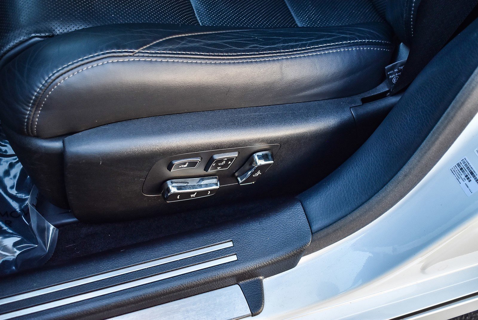 Used 2015 Lexus LS 460 L image 21