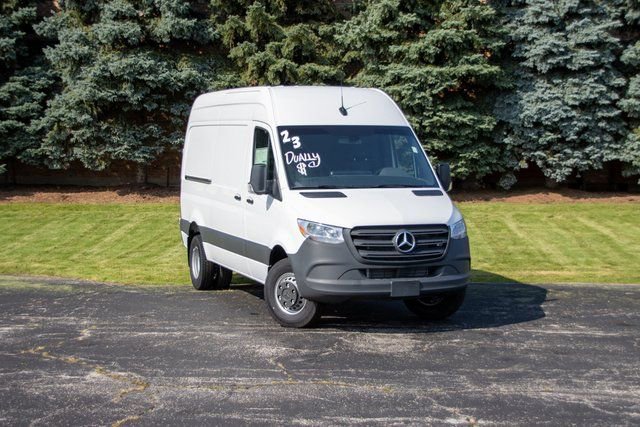 Used 2023 Mercedes-Benz Sprinter 4500 image 1