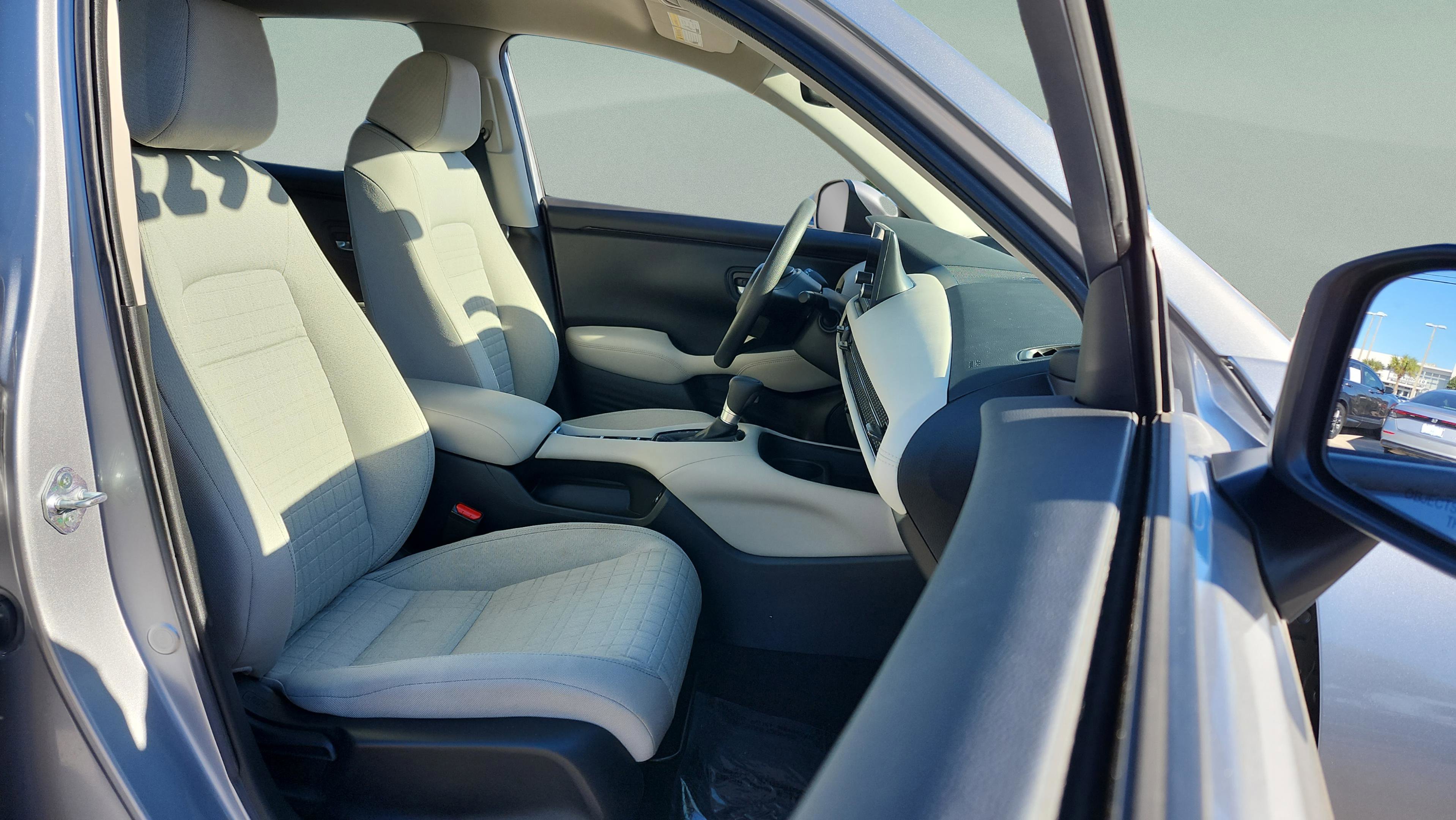 Certified 2023 Honda HR-V LX image 17