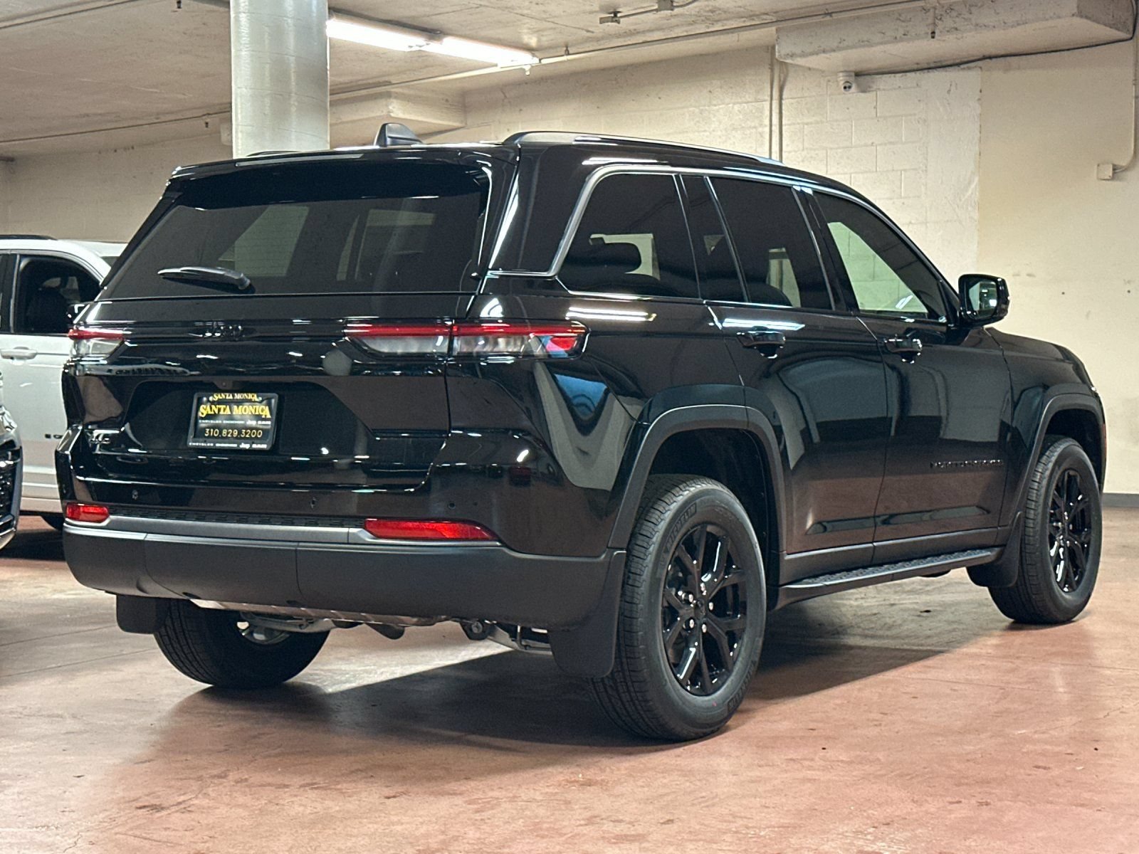 New 2026 Jeep Grand Cherokee Altitude AWD/4WD image 5