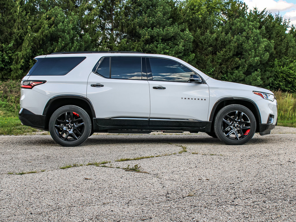 Used 2018 Chevrolet Traverse Premier w/ Redline Edition AWD/4WD image 2