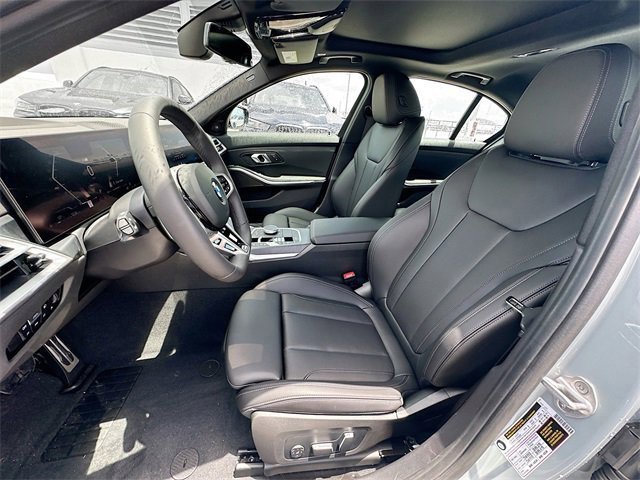 New 2025 BMW 330i Sedan w/ M Sport Package image 19