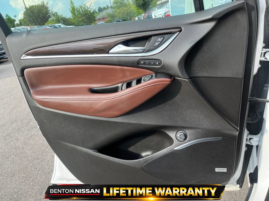 Used 2020 Buick Enclave Avenir w/ Avenir Technology Package FWD image 12