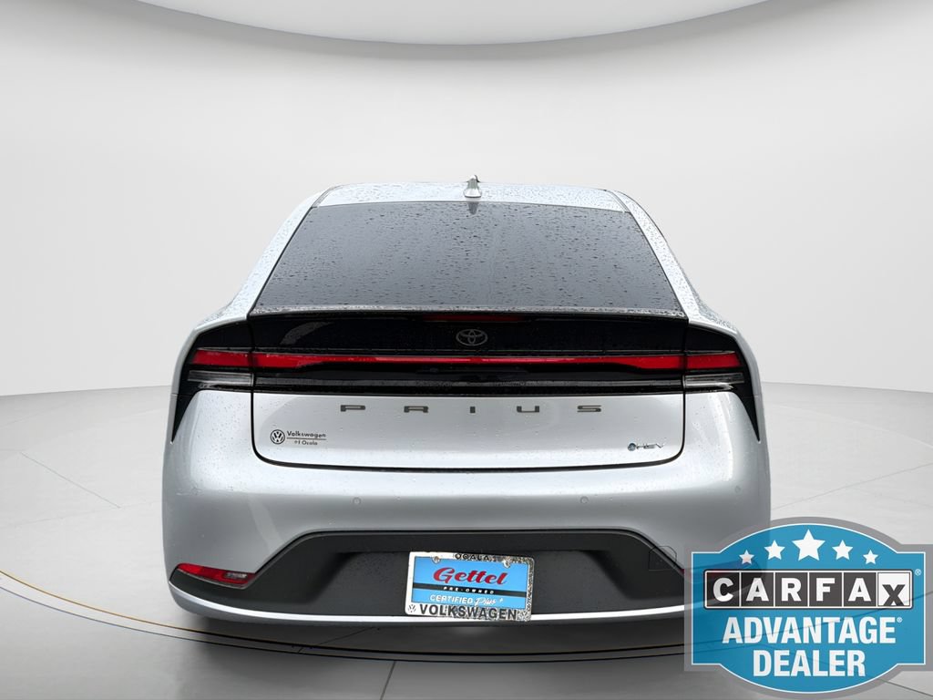Used 2025 Toyota Prius LE FWD image 6