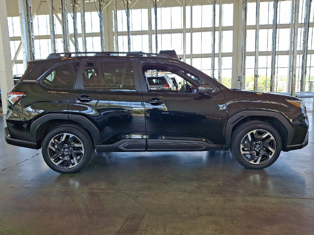Used 2025 Subaru Forester Limited AWD/4WD image 10