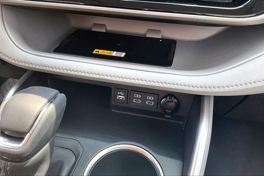 Used 2023 Toyota Highlander XLE image 15