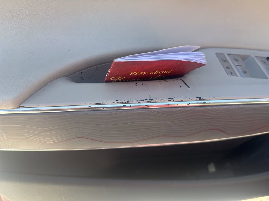 Used 2023 Genesis GV70 2.5T w/ Advanced Package image 17