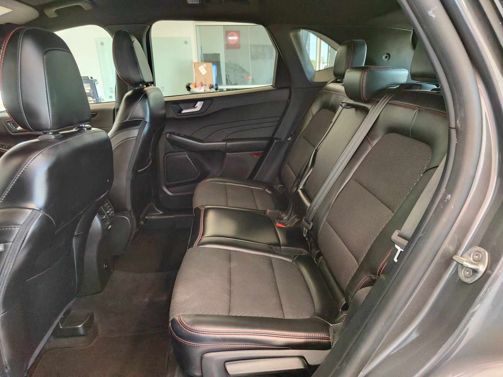 Used 2024 Ford Escape ST-Line image 11