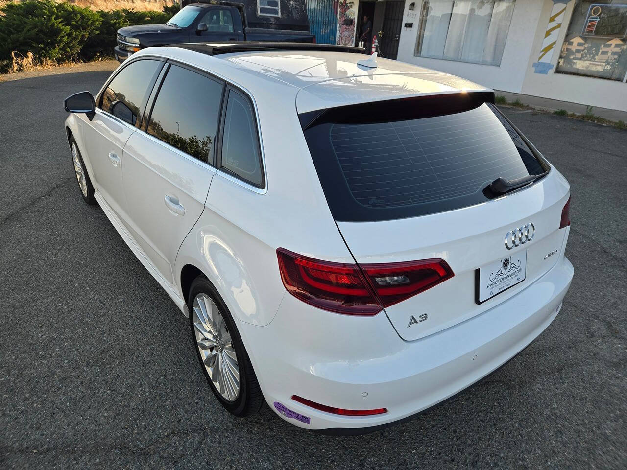 Used 2016 Audi A3 e-tron Premium Plus w/ Premium Plus Package FWD image 13