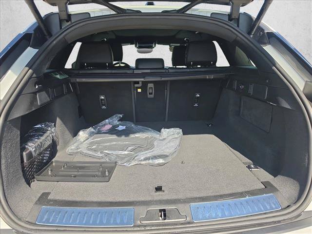 Used 2026 Land Rover Range Rover Velar S AWD/4WD image 6