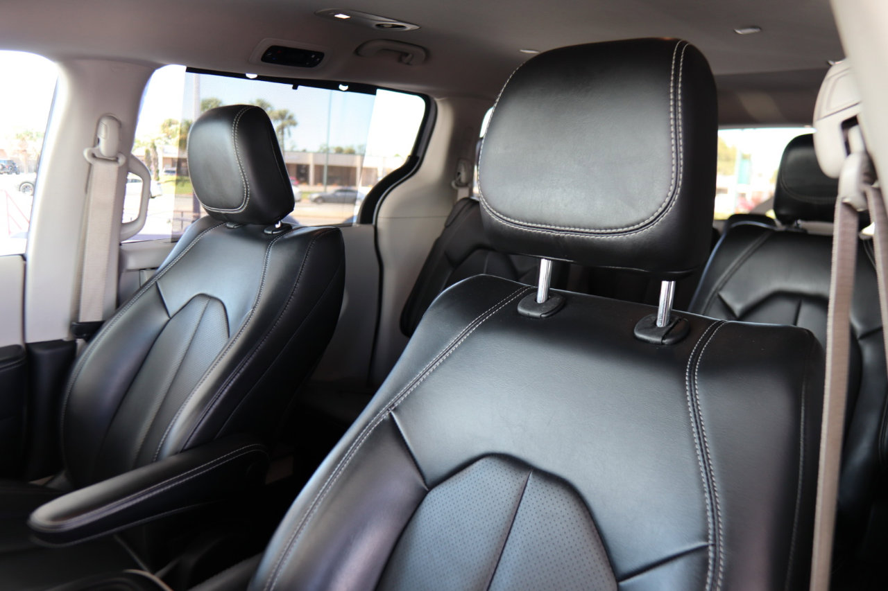 Used 2021 Chrysler Voyager Lxi image 19