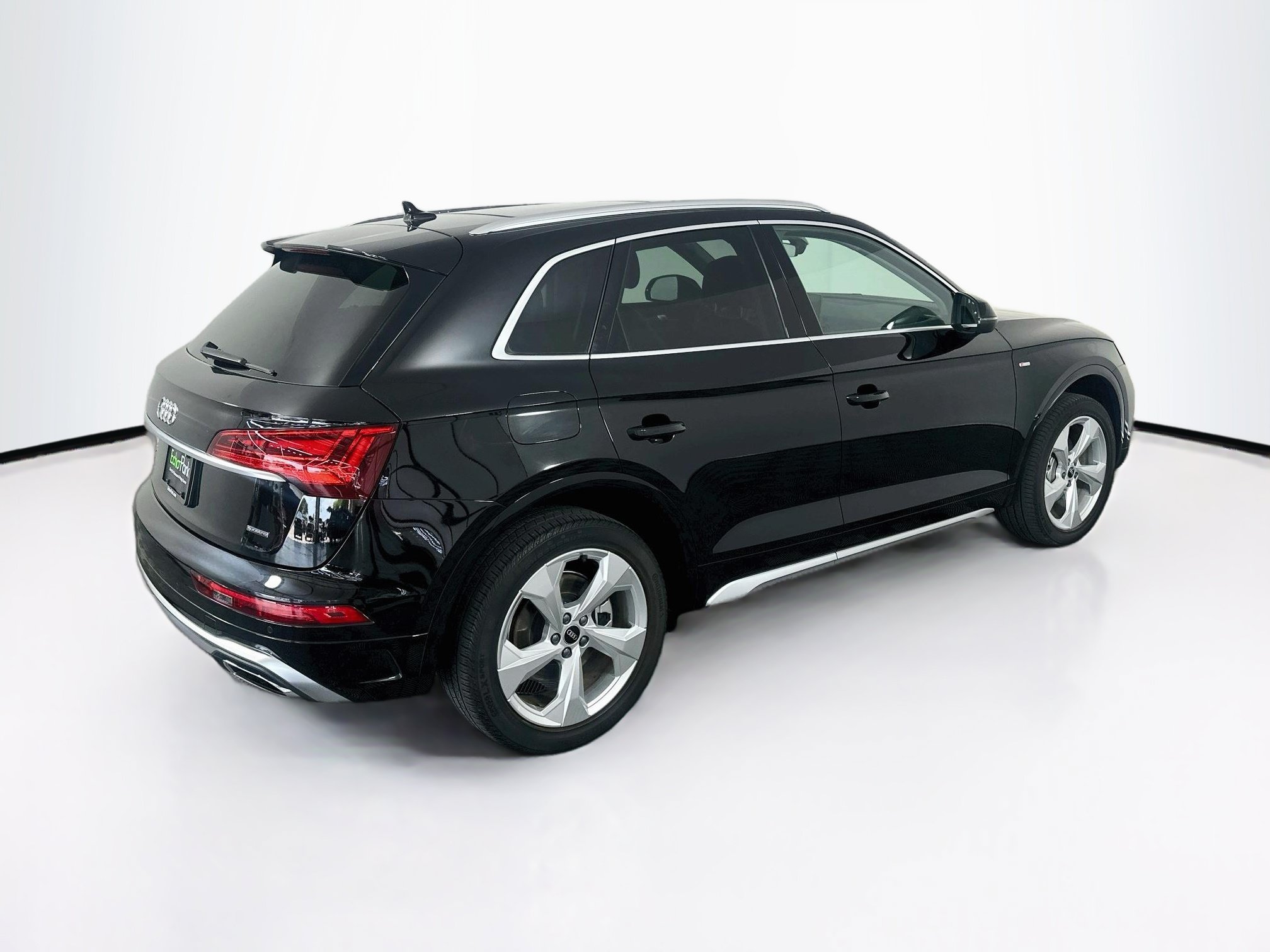 Used 2022 Audi Q5 2.0T Premium Plus w/ Premium Plus Package AWD/4WD image 9