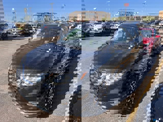 Used 2020 Nissan Rogue SL w/ Premium Package AWD/4WD image 3