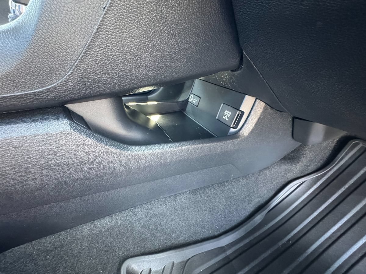 Used 2017 Honda Civic Touring image 27