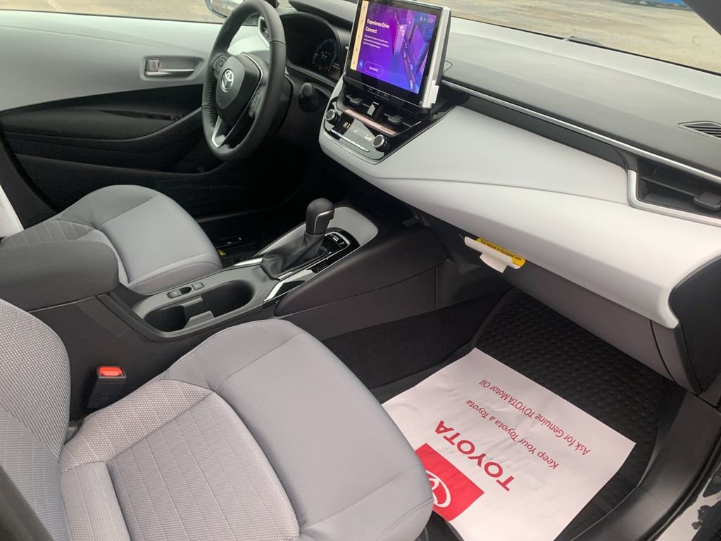 New 2026 Toyota Corolla SE image 17