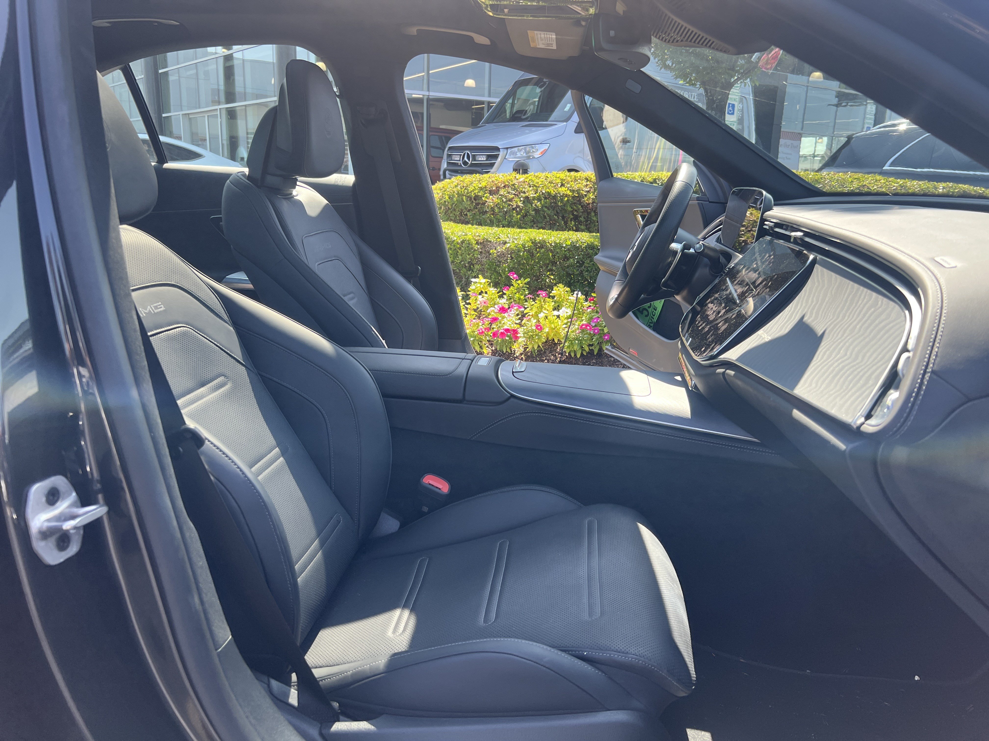 Certified 2025 Mercedes-Benz E 53 AMG e 4MATIC Sedan image 35