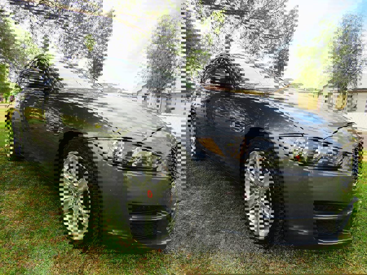 Used 2018 Jaguar XE Prestige image 10