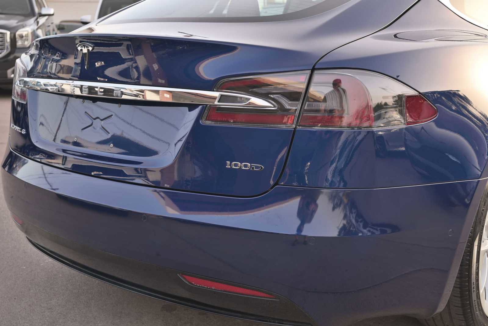 Used 2019 Tesla Model S 100D image 10