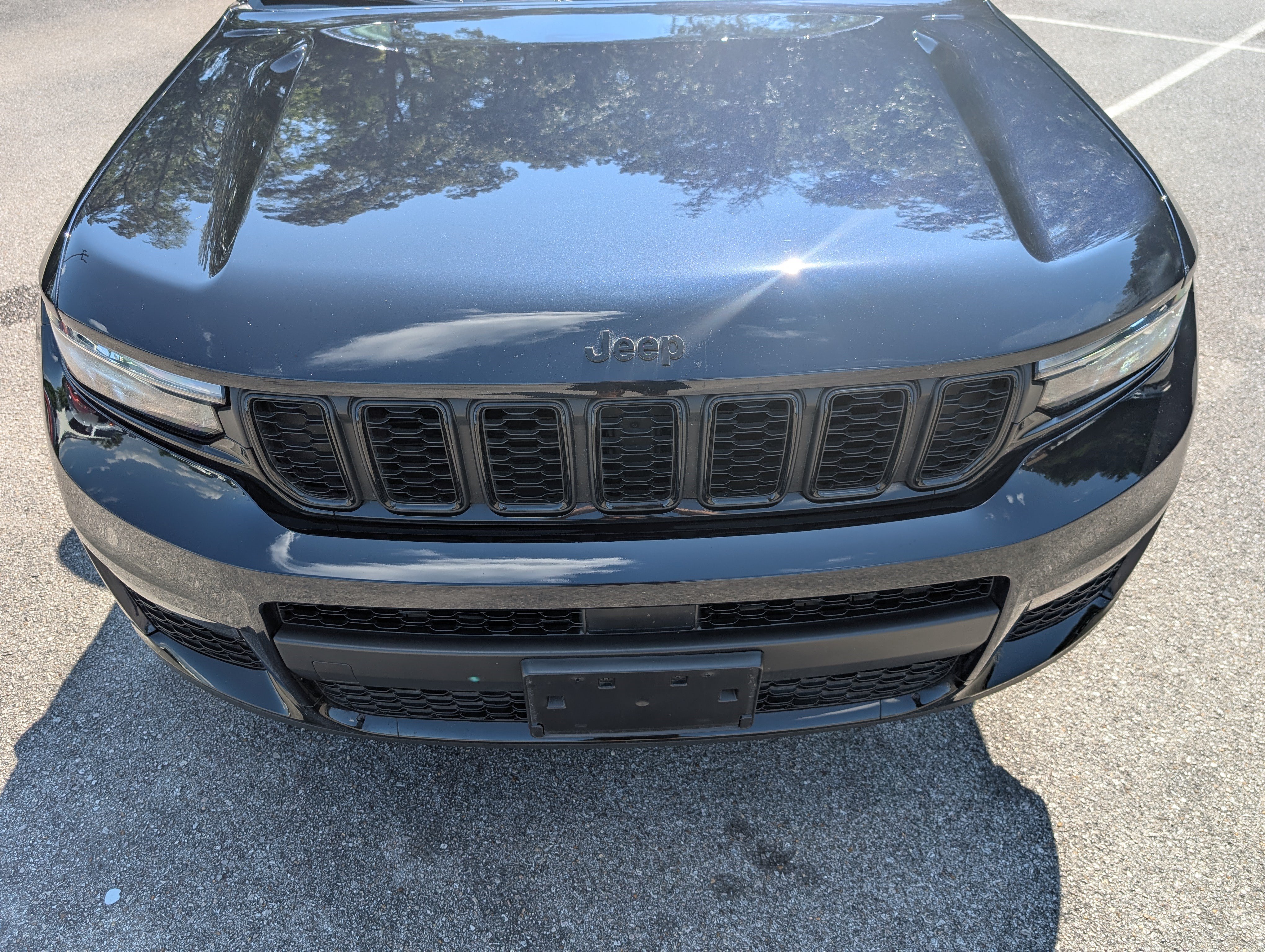 Used 2024 Jeep Grand Cherokee L Limited w/ Black Appearance Package RWD image 12