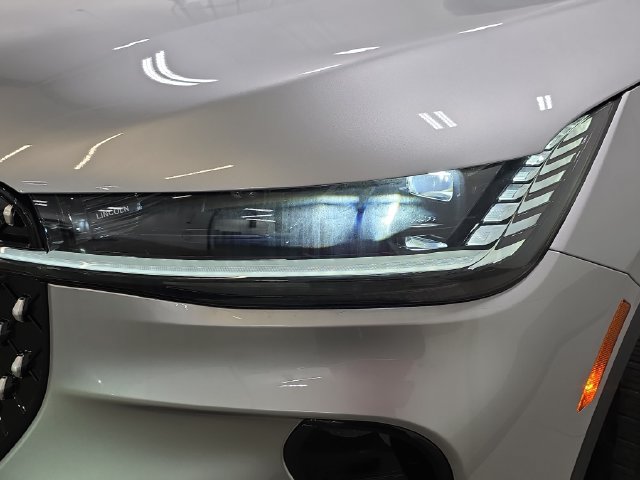 New 2026 Lincoln Nautilus Premier AWD/4WD image 26