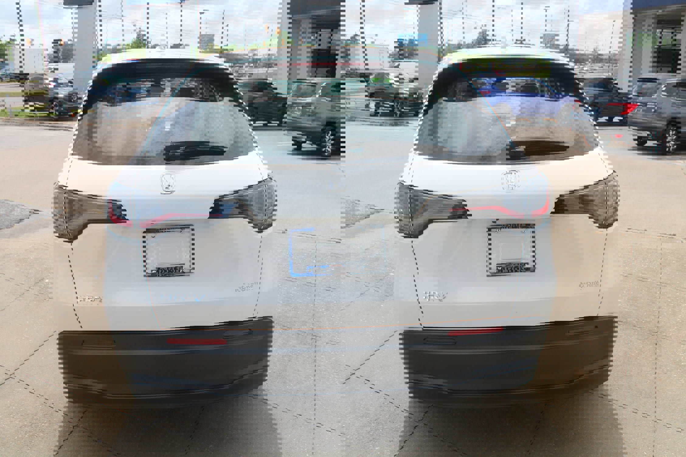 Used 2024 Honda HR-V LX image 6