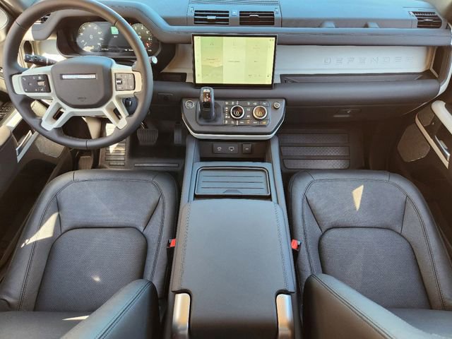 Used 2024 Land Rover Defender 130 S image 25