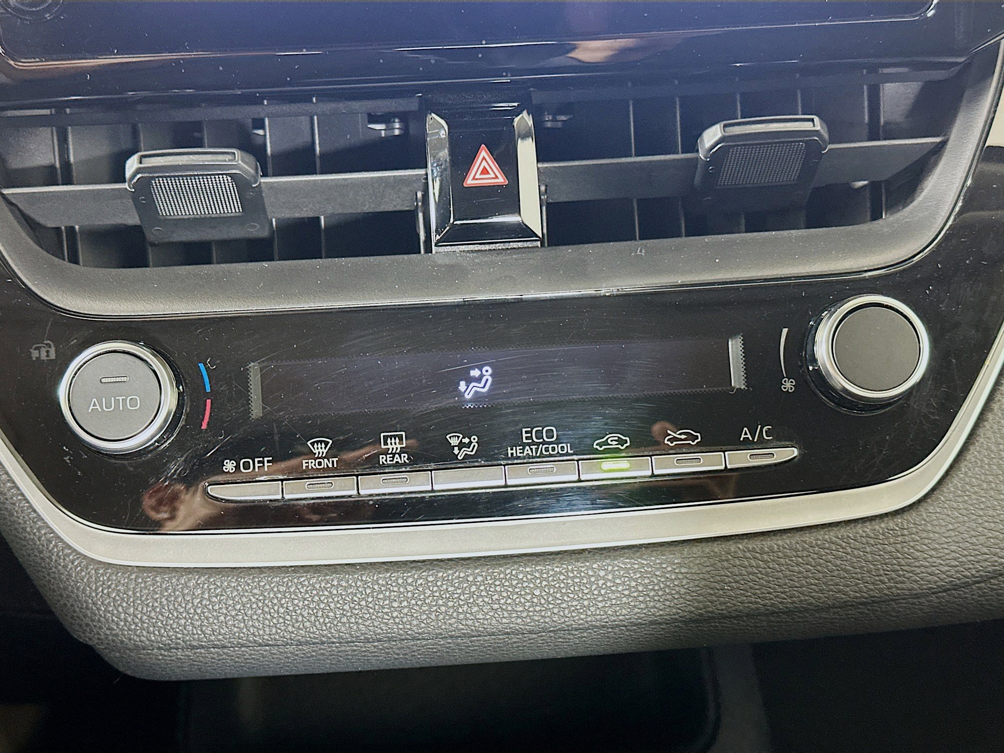 Used 2024 Toyota Corolla LE image 22