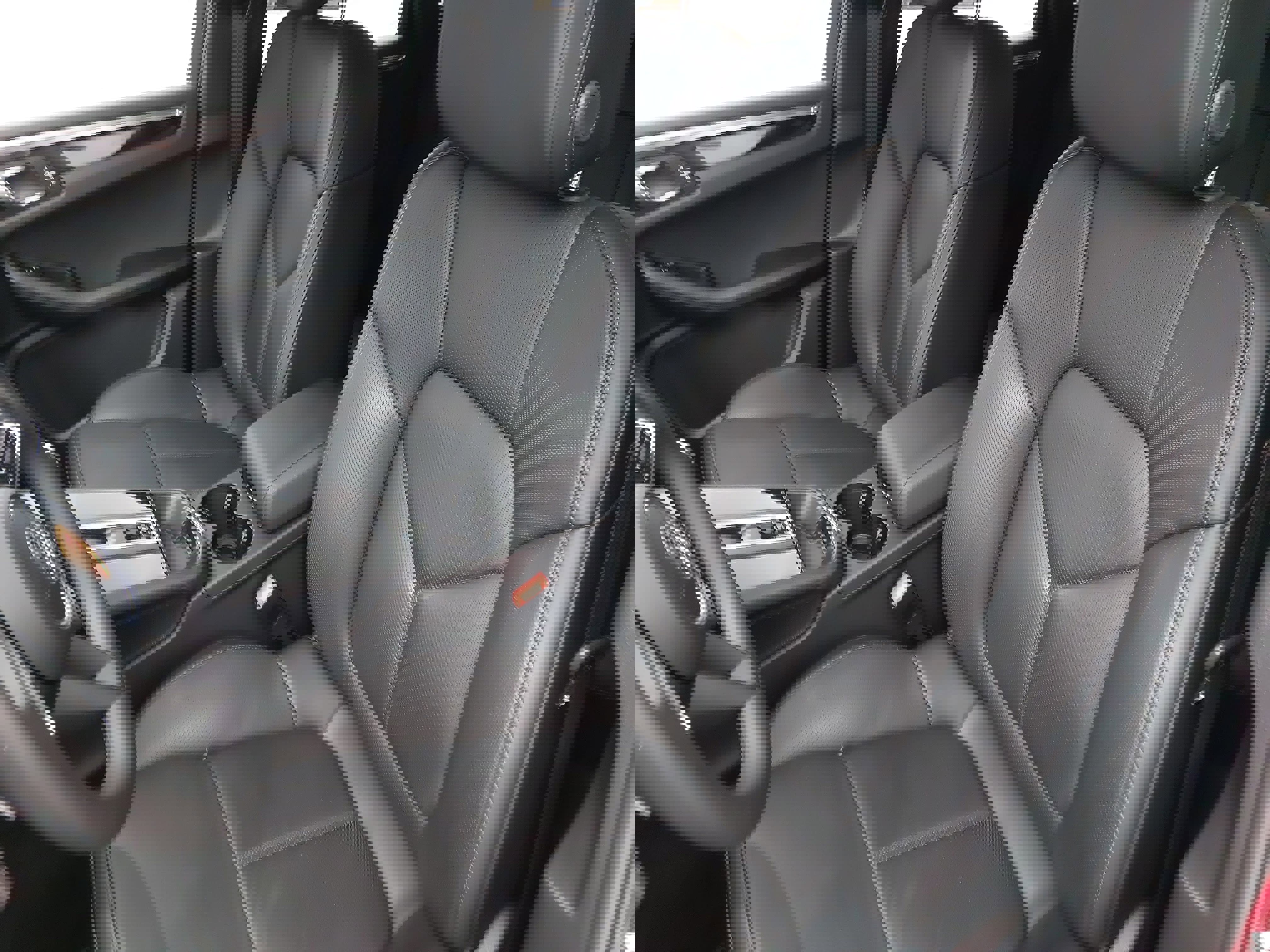 Certified 2024 Porsche Macan image 17