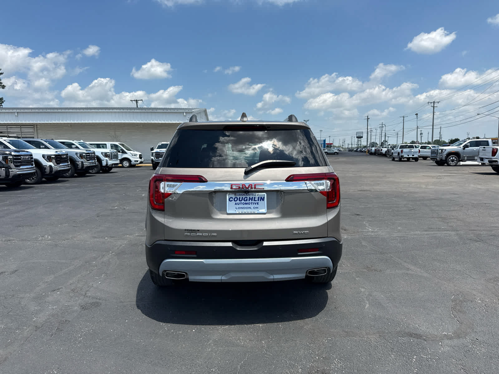 Certified 2023 GMC Acadia SLE w/ Driver Convenience Package AWD/4WD image 4