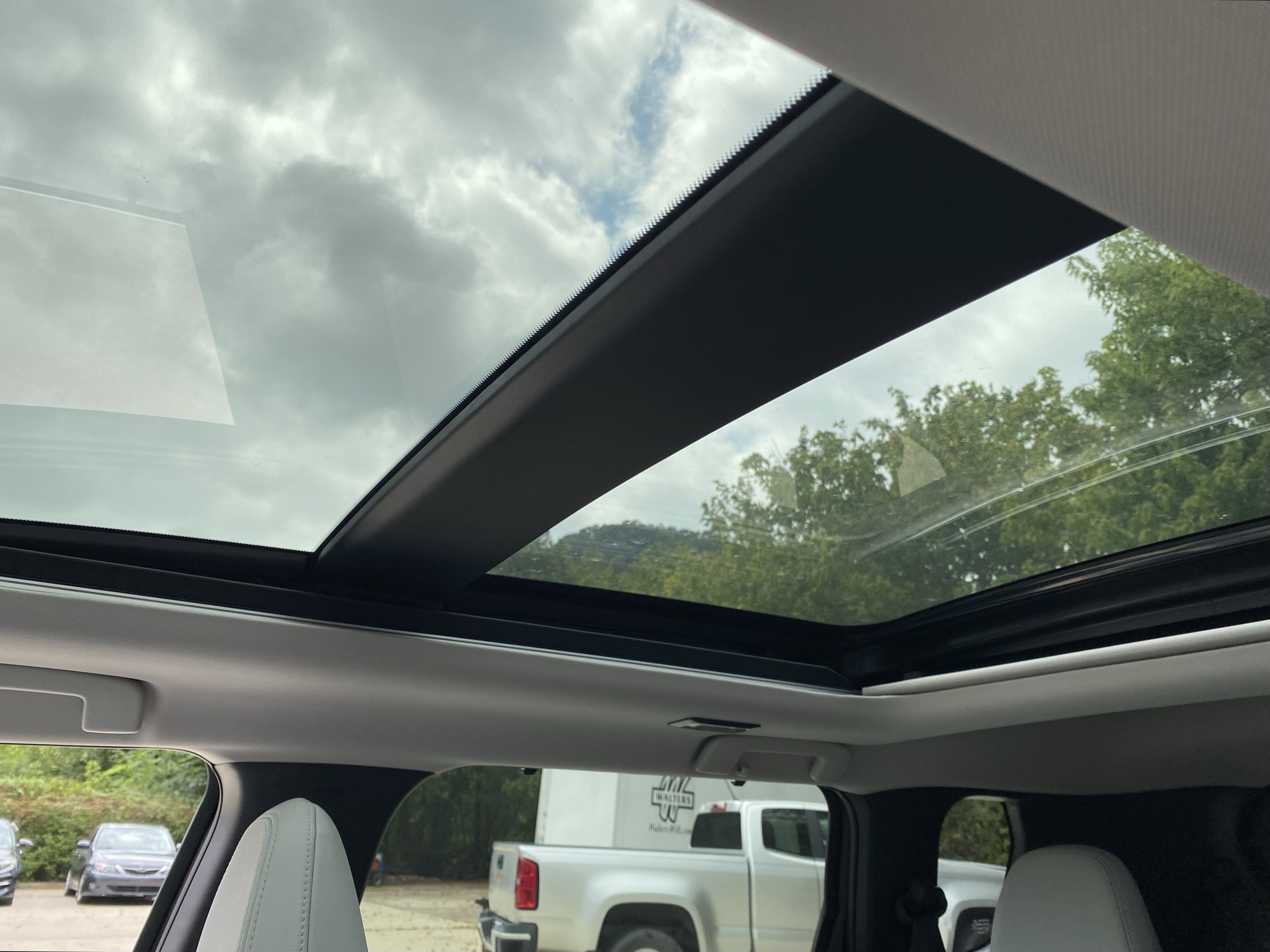 New 2025 Mitsubishi Outlander AWD image 12