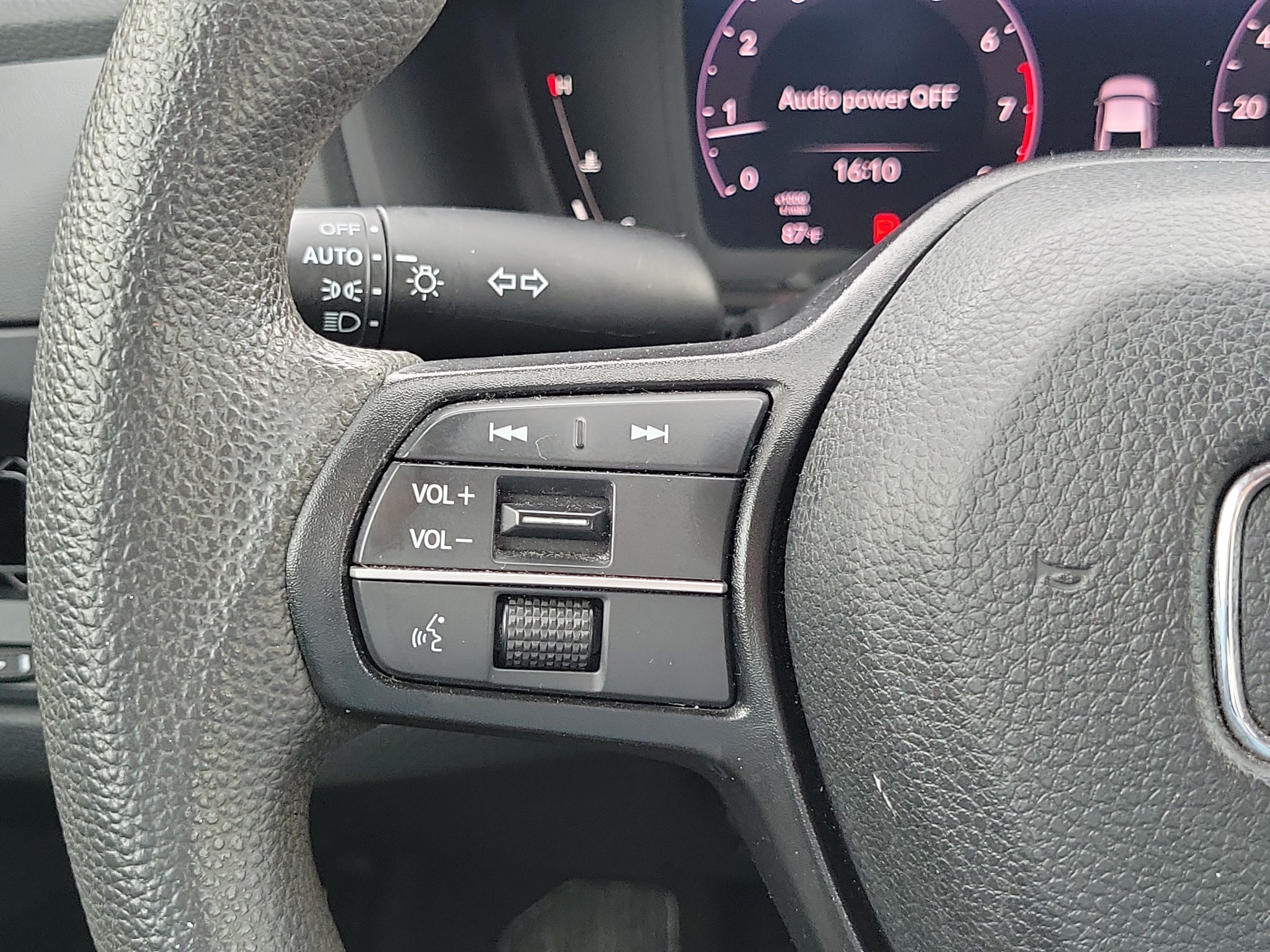 Certified 2023 Honda Accord LX image 26