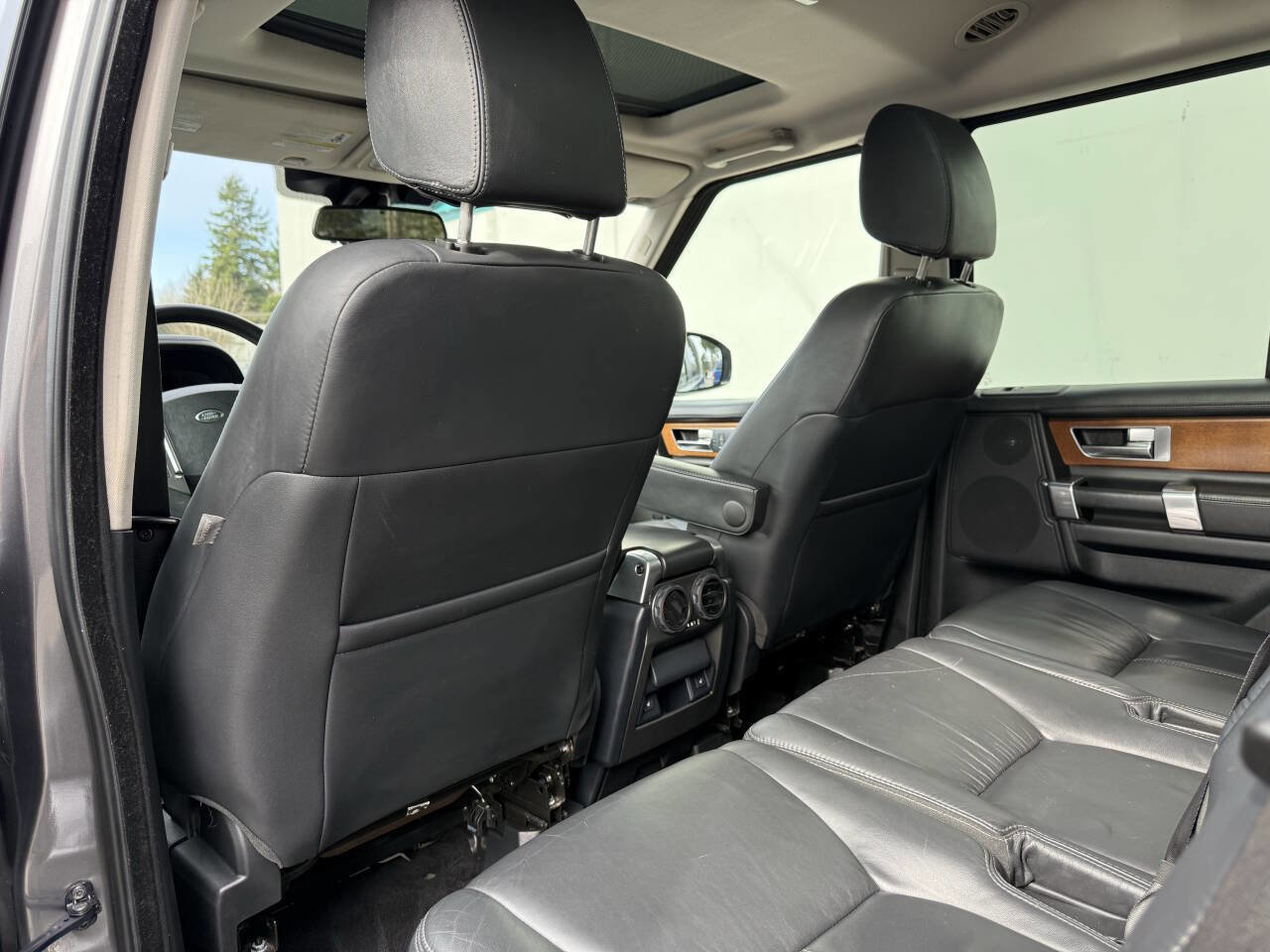 Used 2016 Land Rover LR4 HSE LUX AWD/4WD image 17