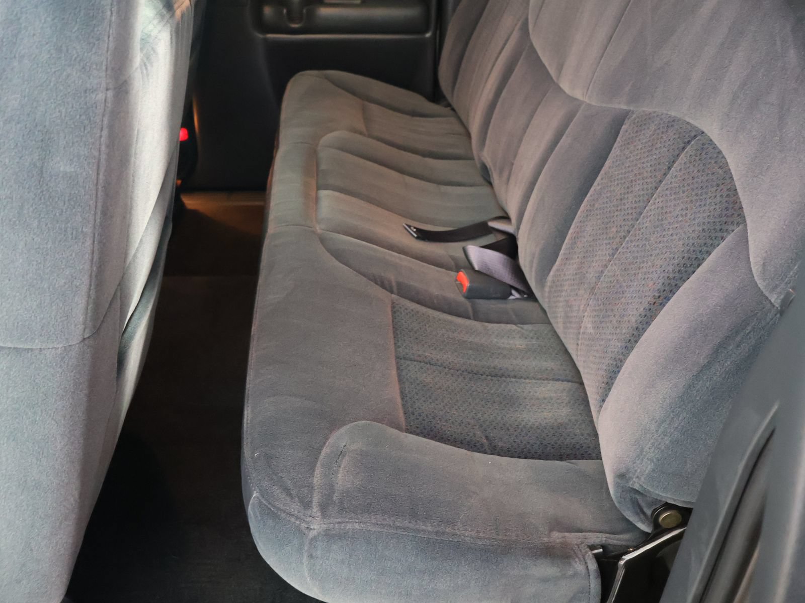 Used 2002 Chevrolet Silverado 2500 LS w/ Electrical Convenience Pkg AWD/4WD image 32