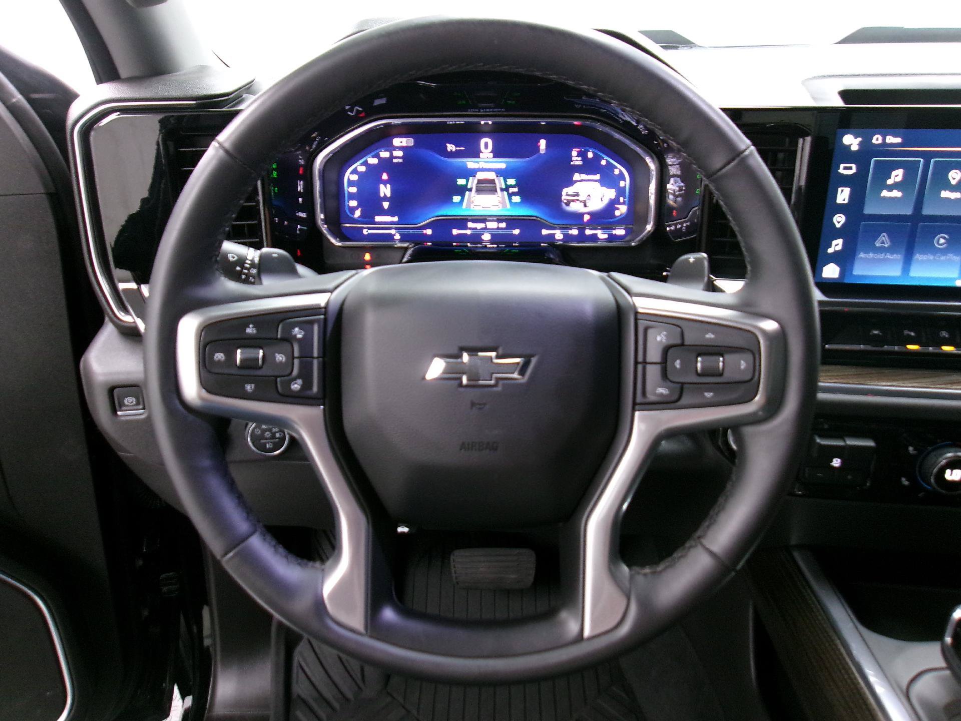 Used 2024 Chevrolet Silverado 1500 LT Trail Boss w/ Convenience Package II AWD/4WD image 7