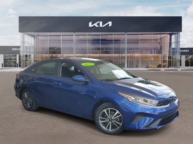 Certified 2023 Kia Forte LXS FWD image 1