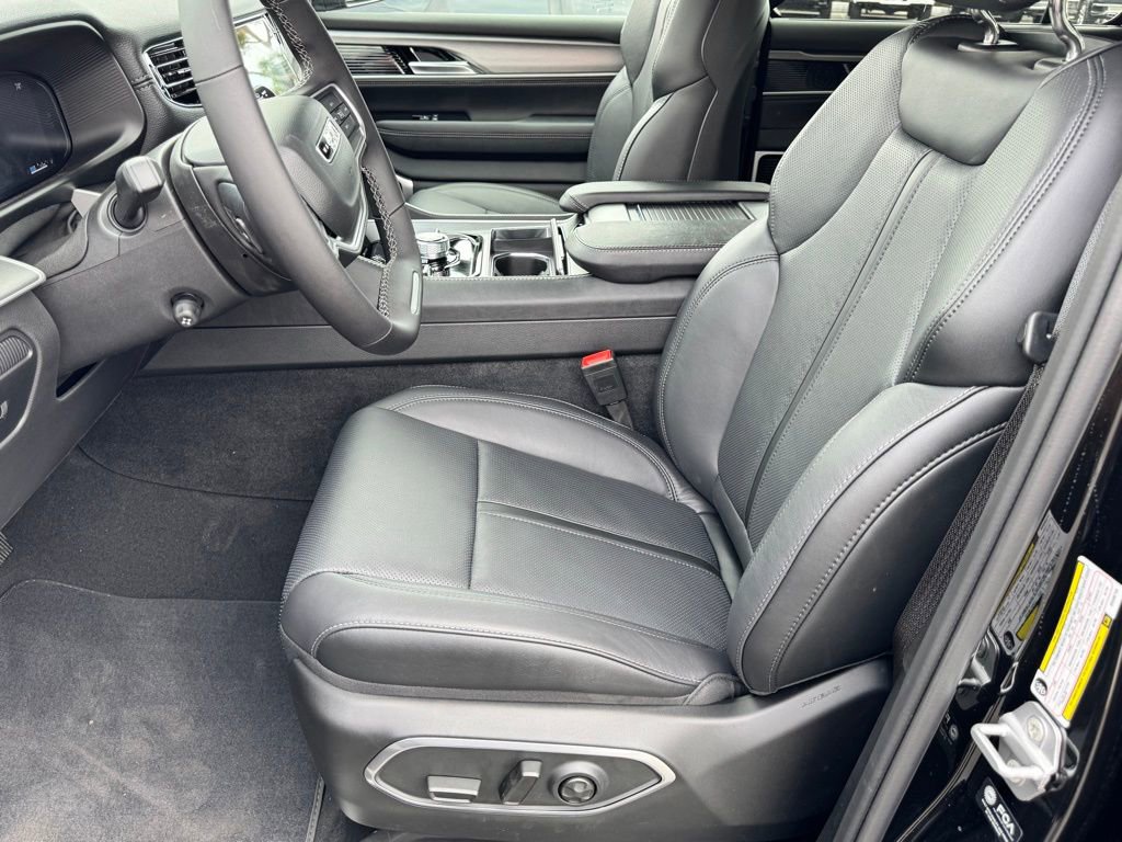 New 2025 Jeep Wagoneer Series III w/ Premium Group I image 19