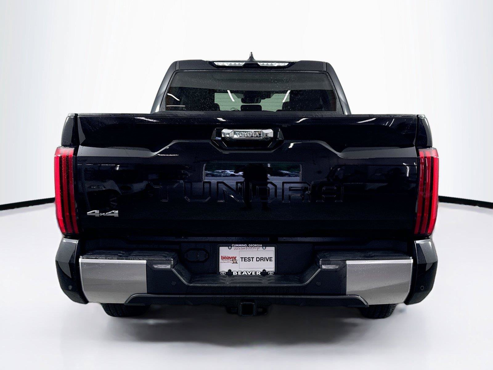 Used 2023 Toyota Tundra Limited w/ Power Package AWD/4WD image 12
