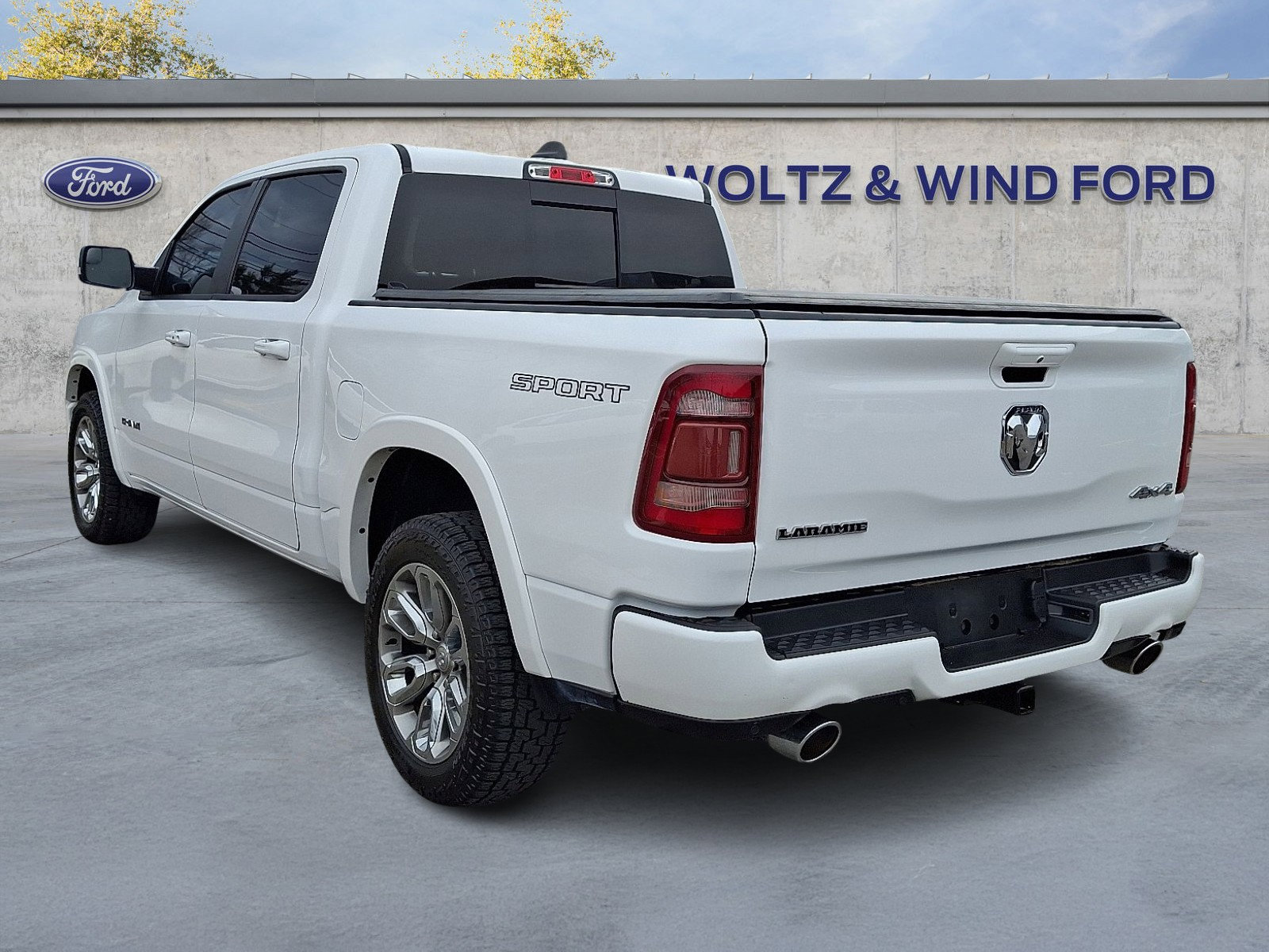 Used 2021 RAM 1500 Laramie w/ Sport Appearance Package image 4