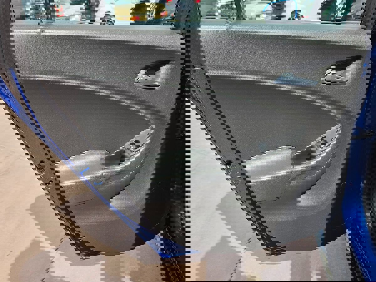 Used 2017 Chevrolet Volt LT w/ Comfort Package image 26