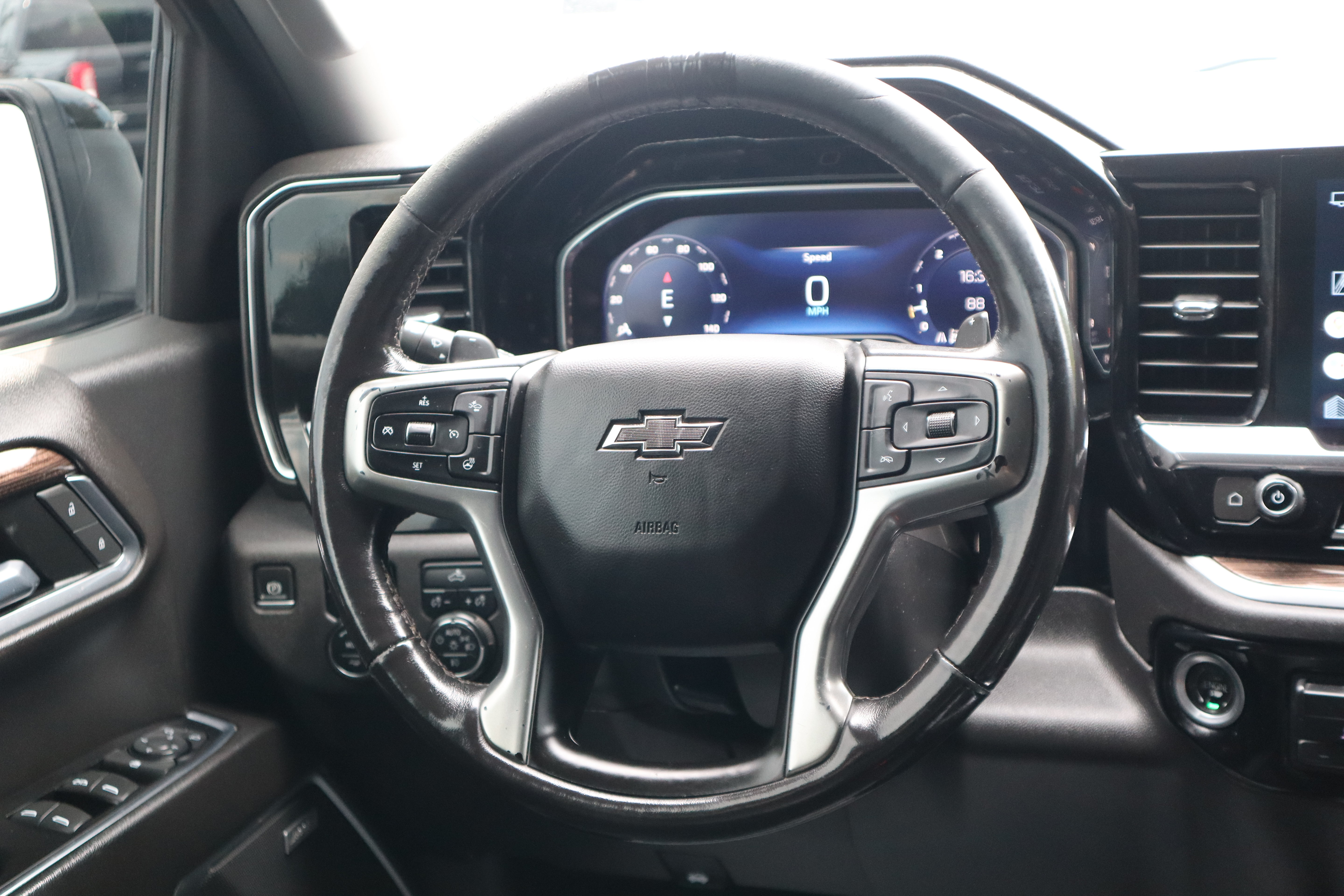 Used 2022 Chevrolet Silverado 1500 LT Trail Boss w/ Convenience Package II AWD/4WD image 14