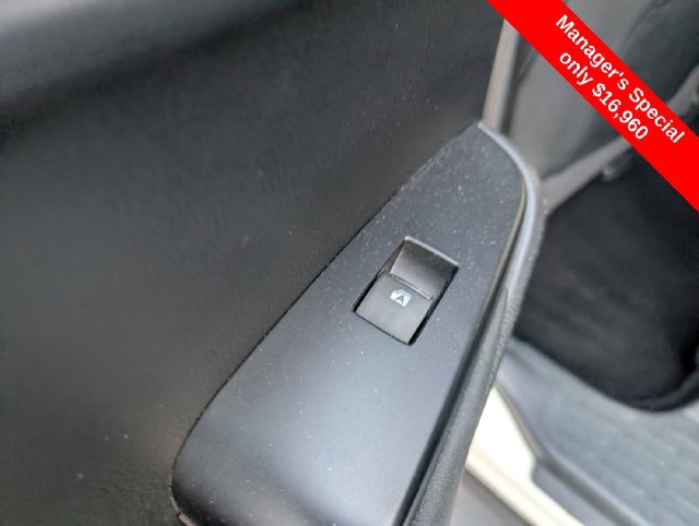 Used 2015 Toyota Highlander Limited Platinum AWD/4WD image 13