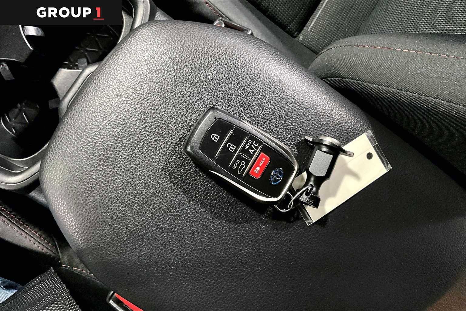 Used 2021 Toyota RAV4 SE AWD/4WD image 15