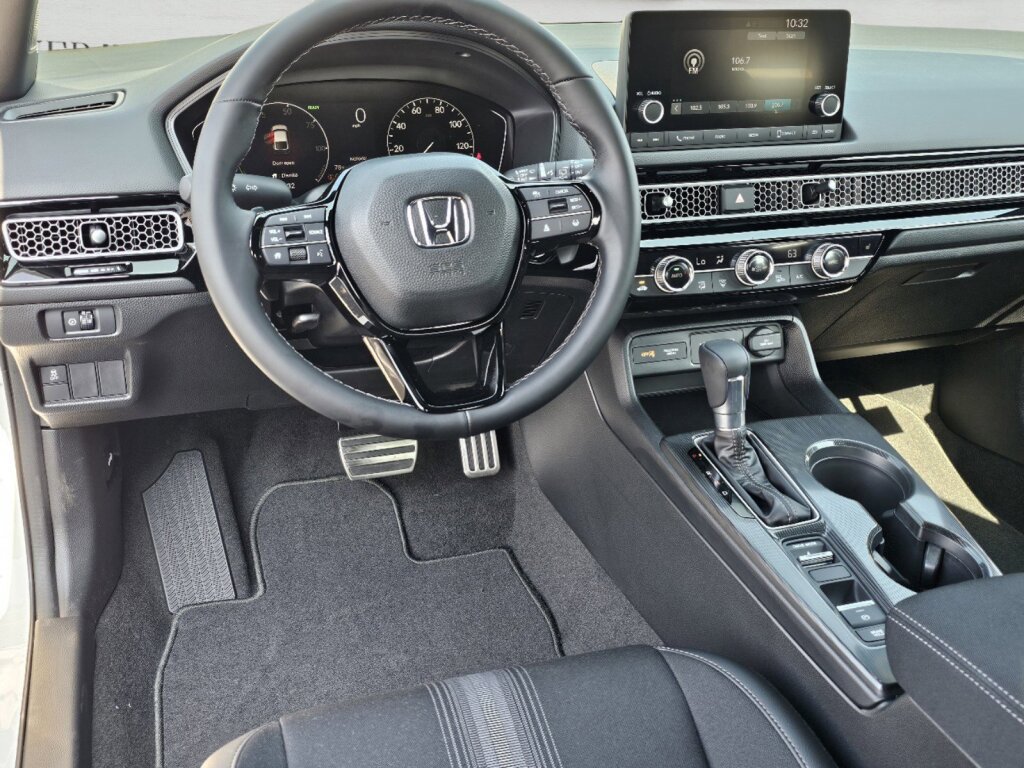 Used 2025 Honda Civic Sport image 19